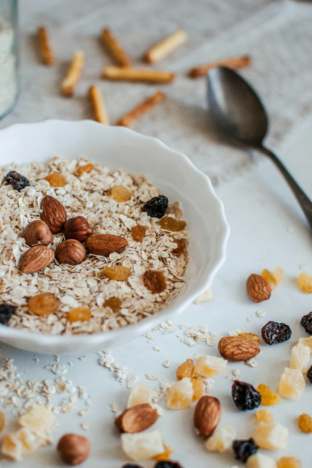 oatmeal-with-nuts-adxzwsmy90a
